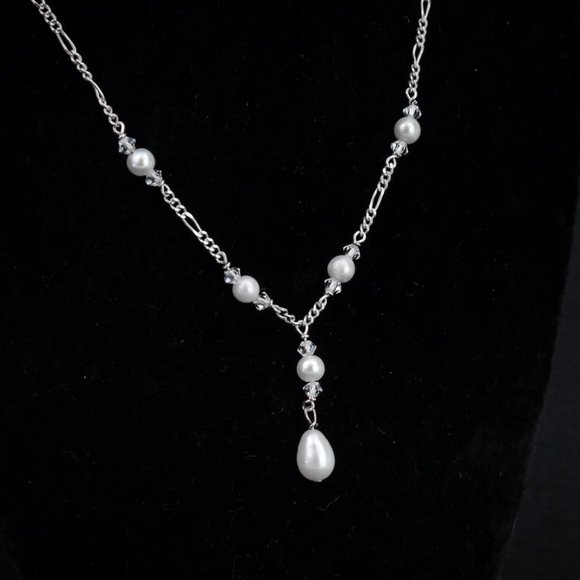 Sterling Silver .925 Pearl & Crystal Necklace - Picture 4 of 6